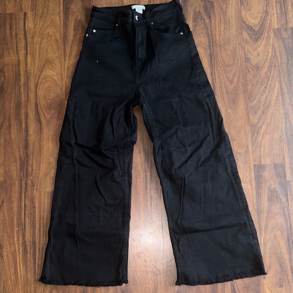 Black Cropped Wide-Leg Women’s Jeans
